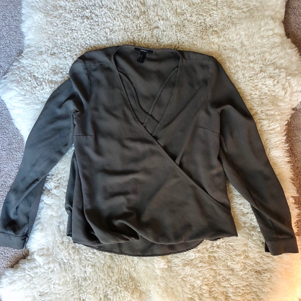 Forever 21 low cut criss cross top